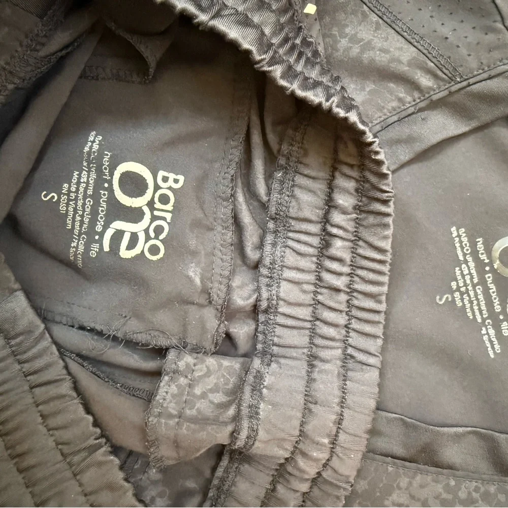 Barco One black snakeskin jogger scrub set S - Picture 9 of 9